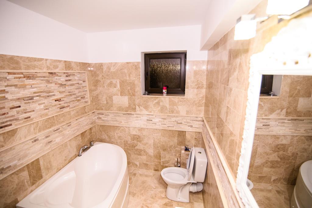 Vila Naty Hotel Năvodari Buitenkant foto