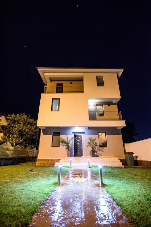 Vila Naty Hotel Năvodari Buitenkant foto