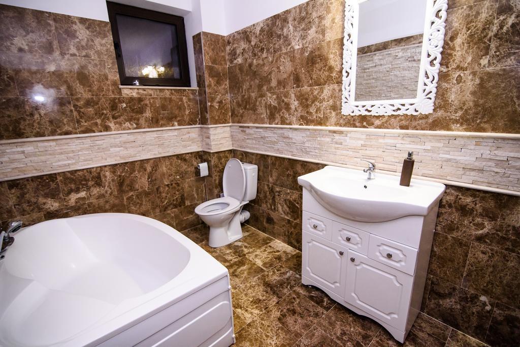 Vila Naty Hotel Năvodari Buitenkant foto